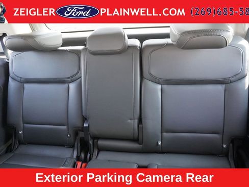 Used 2025 Ford Expedition Active AWD/4WD image 16
