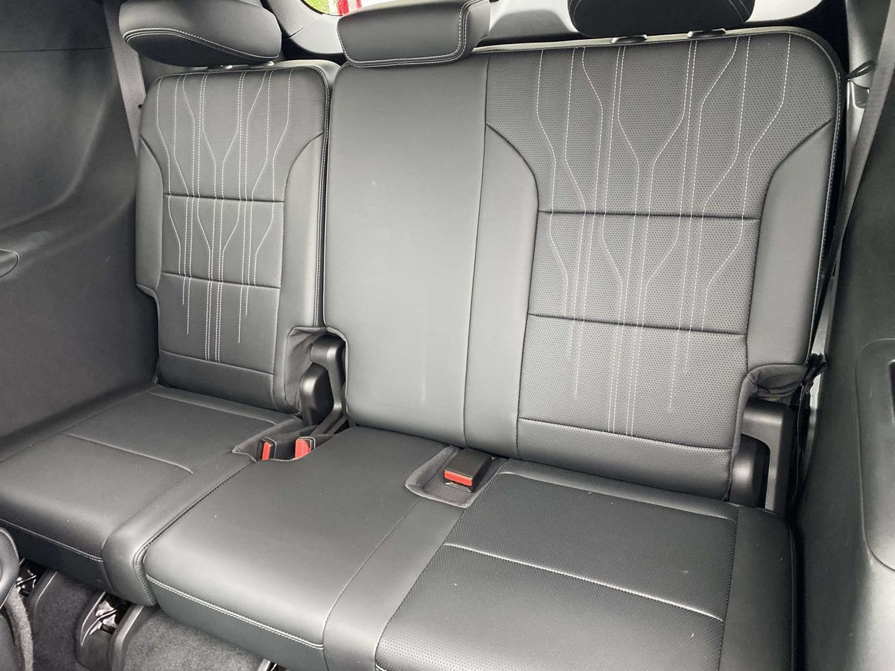 Used 2025 Buick Enclave Avenir w/ Super Cruise Package FWD image 12