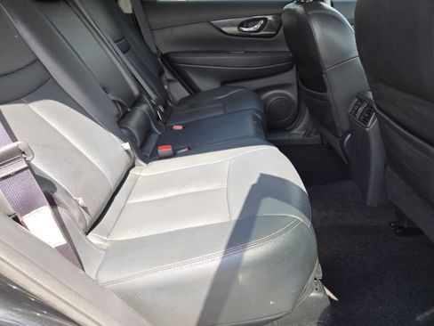 Used 2018 Nissan Rogue SL FWD image 25