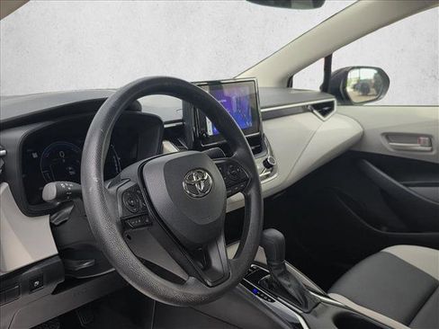 Used 2026 Toyota Corolla LE FWD image 13