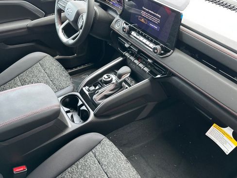New 2025 Chevrolet Colorado Z71 w/ Midnight Edition AWD/4WD image 17