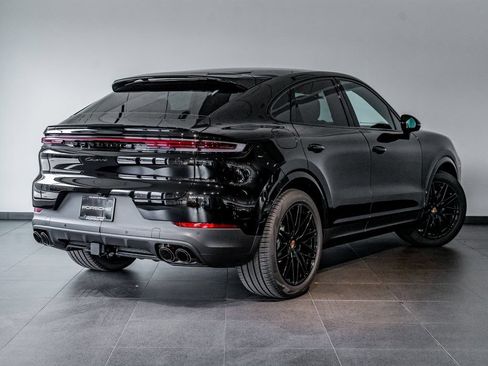 Certified 2025 Porsche Cayenne Coupe AWD/4WD image 7