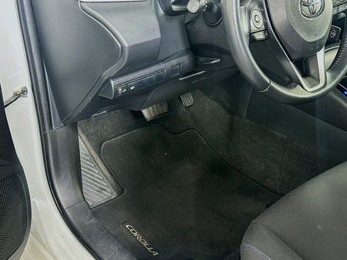 Used 2022 Toyota Corolla SE FWD image 16