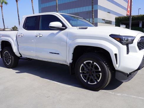 New 2026 Toyota Tacoma TRD Sport AWD/4WD image 3