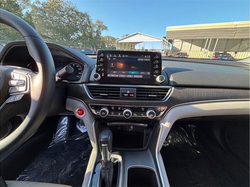 Used 2019 Honda Accord EX-L image 11