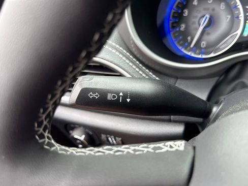 New 2026 Chrysler Pacifica Select image 16