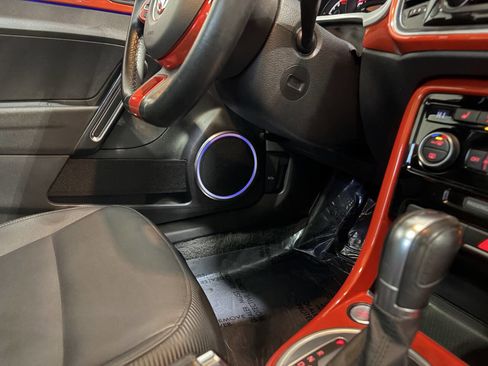 Used 2019 Volkswagen Beetle 2.0T SE w/ SE Premium Package image 25