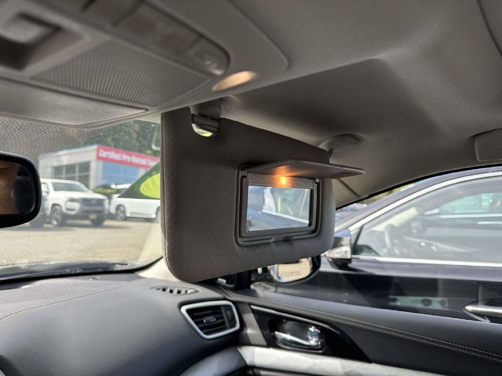 Used 2018 Nissan Maxima 3.5 SL FWD image 18