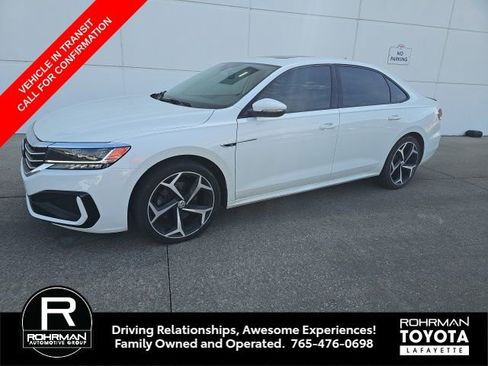 Used 2020 Volkswagen Passat 2.0T R-Line image 1