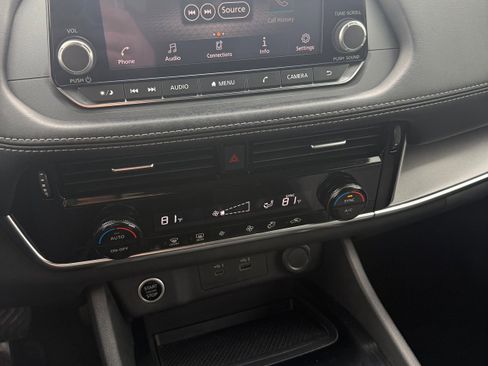 Used 2021 Nissan Rogue SV AWD/4WD image 10