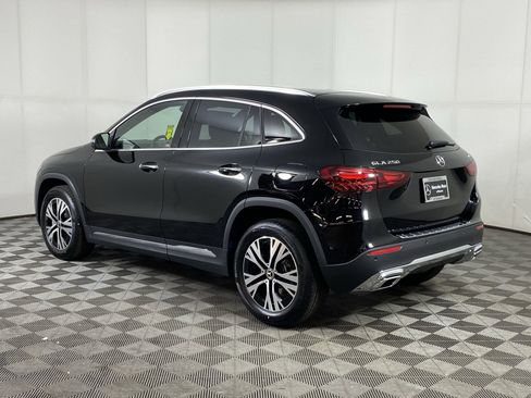 Certified 2025 Mercedes-Benz GLA 250 4MATIC image 3