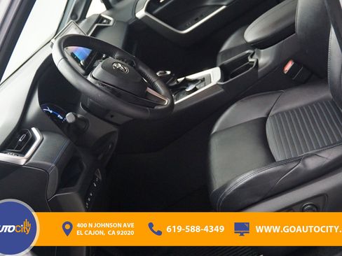 Used 2020 Toyota RAV4 XSE image 9