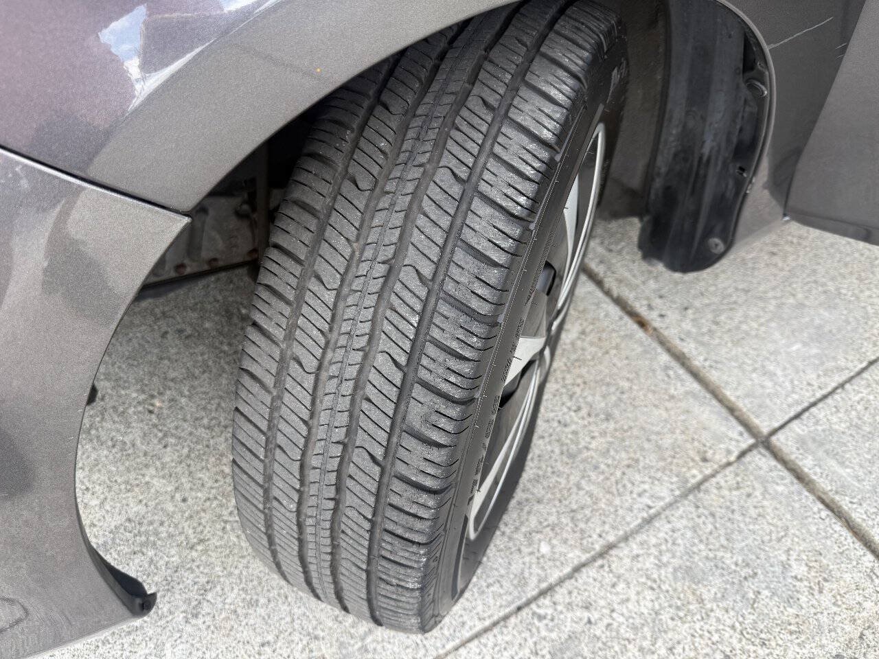 Used 2014 Toyota Yaris LE FWD image 22