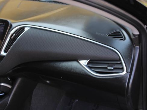 Used 2021 Chevrolet Malibu LT FWD image 19