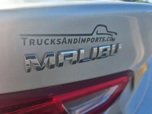 Used 2018 Chevrolet Malibu LT FWD image 5