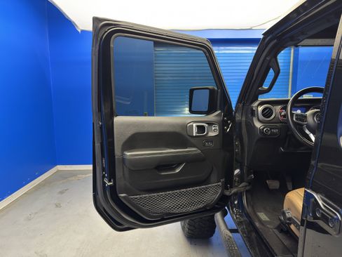 Used 2021 Jeep Wrangler Unlimited Rubicon image 10