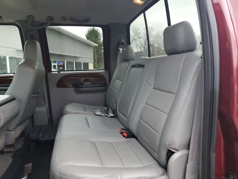 Used 2007 Ford F250 Lariat image 9