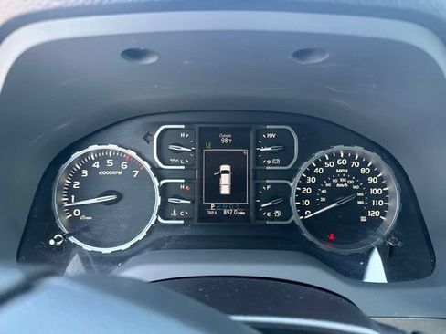 Used 2020 Toyota Tundra SR5 w/ SR5 Upgrade Package AWD/4WD image 28
