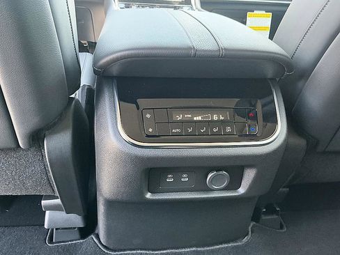 New 2026 Nissan Armada SV image 24