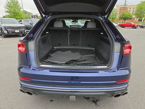 Used 2023 Audi SQ8 Prestige AWD/4WD image 5