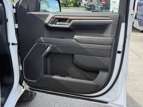 Used 2023 Chevrolet Silverado 1500 LT AWD/4WD image 30