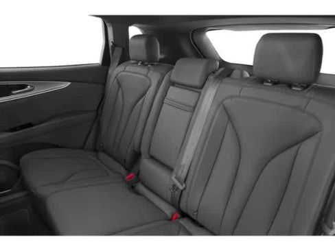 Used 2020 Lincoln Nautilus Reserve image 13