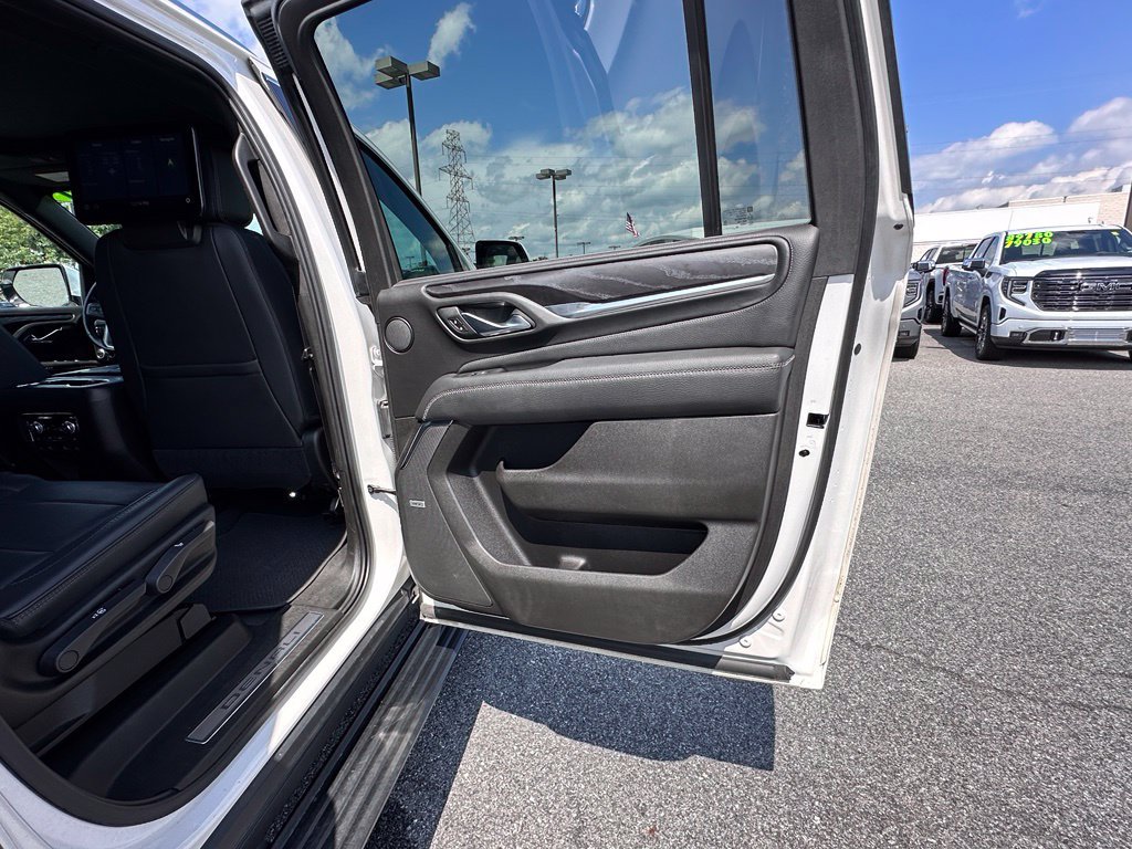 Certified 2021 GMC Yukon XL Denali w/ Denali Ultimate Package AWD/4WD image 18