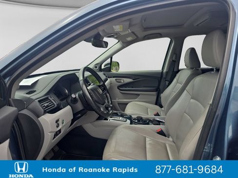 Used 2021 Honda Pilot Touring image 10