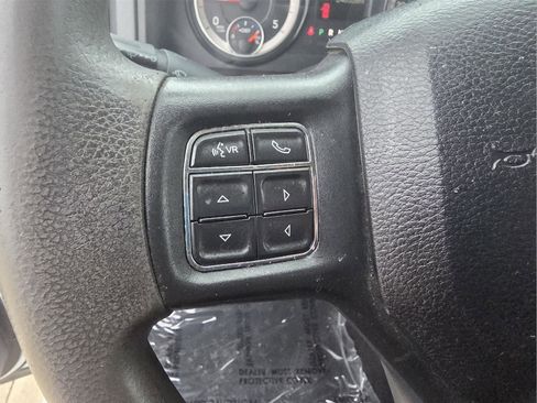 Used 2018 RAM 2500 SLT image 17