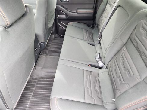 Used 2024 Nissan Frontier PRO-4X w/ Technology Package image 11