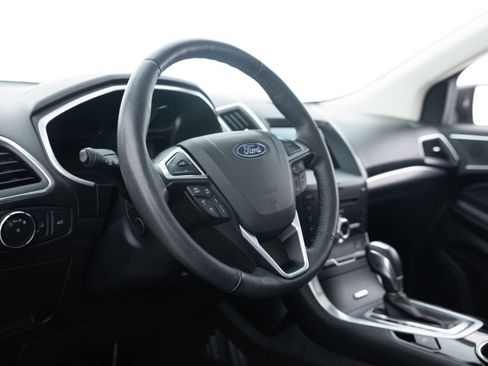 Used 2018 Ford Edge Titanium w/ Equipment Group 302A image 23