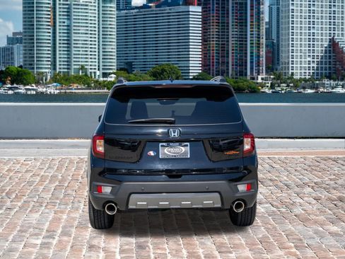 Certified 2024 Honda Passport TrailSport image 7