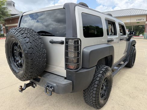 Used 2007 HUMMER H3 AWD/4WD image 7