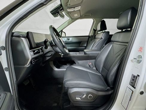 Used 2026 Hyundai Santa Fe SEL FWD image 18