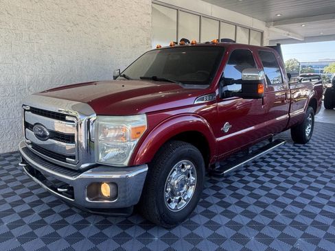 Used 2015 Ford F350 Lariat w/ Chrome Package image 4