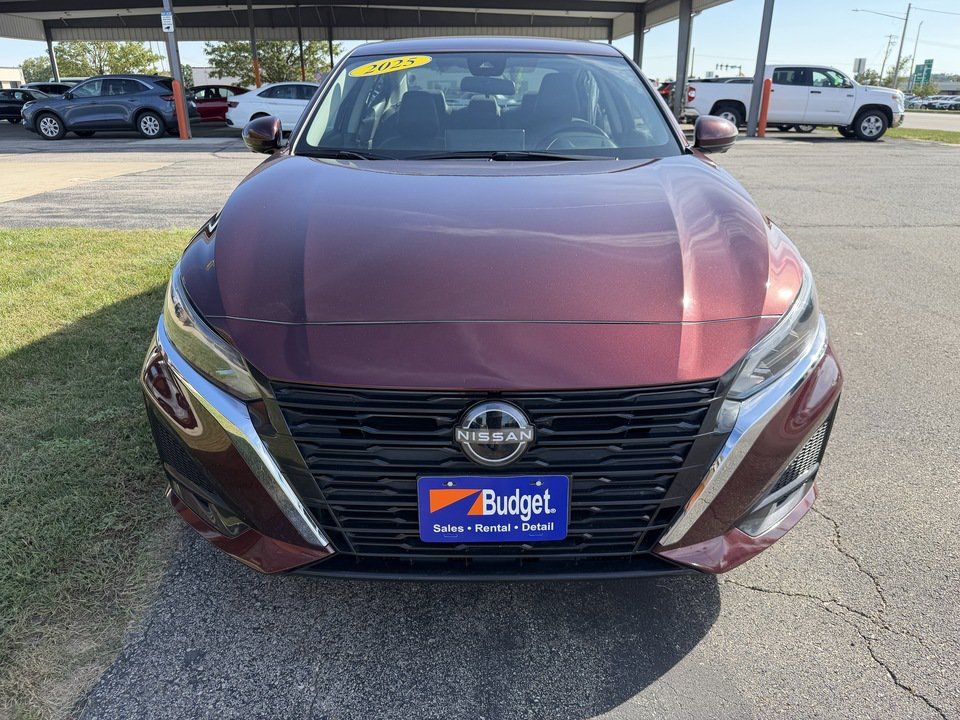Used 2025 Nissan Altima 2.5 SL AWD/4WD image 8