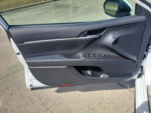 Certified 2024 Toyota Camry SE w/ Convenience Package image 12