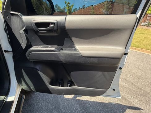 Used 2019 Toyota Tacoma SR w/ SR Convenience Package image 25
