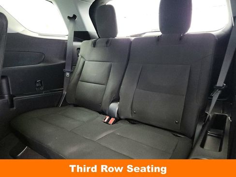 Used 2022 Ford Explorer XLT AWD/4WD image 24