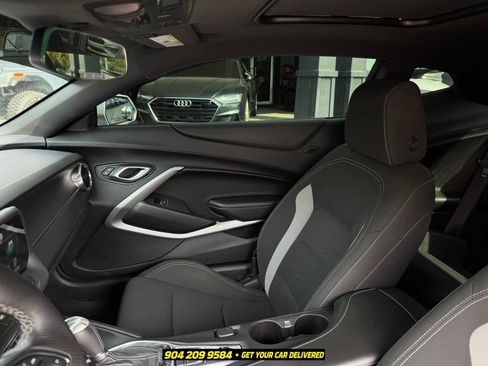 Used 2018 Chevrolet Camaro SS RWD image 26