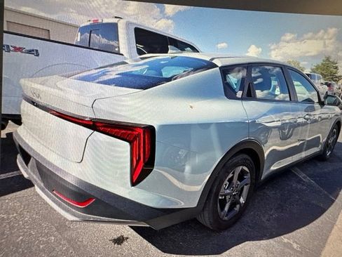 Used 2025 Kia K4 FWD image 6