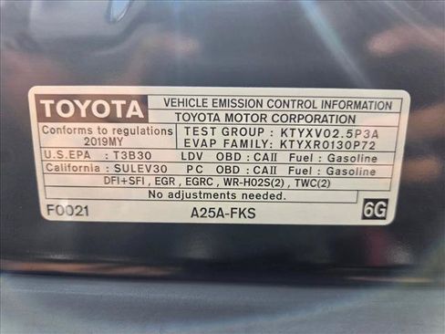Used 2019 Toyota Camry SE FWD image 18