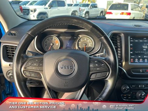 Used 2020 Jeep Cherokee Trailhawk w/ Cold Weather Group image 18