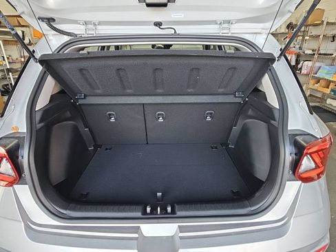 Used 2026 Hyundai Venue SEL FWD image 28