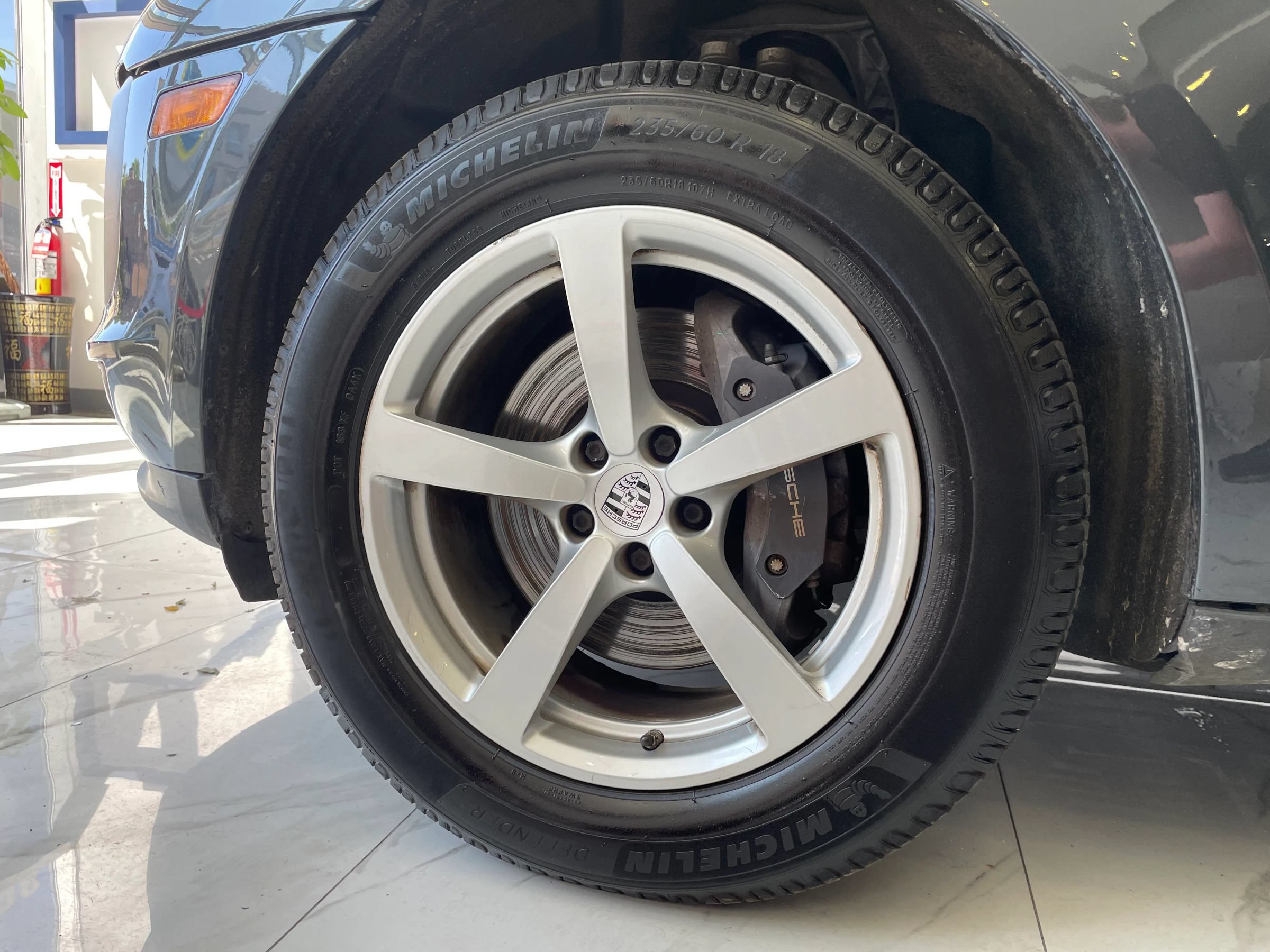 Used 2021 Porsche Macan AWD/4WD image 29