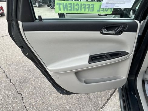 Used 2016 Chevrolet Impala Limited LS FWD image 13