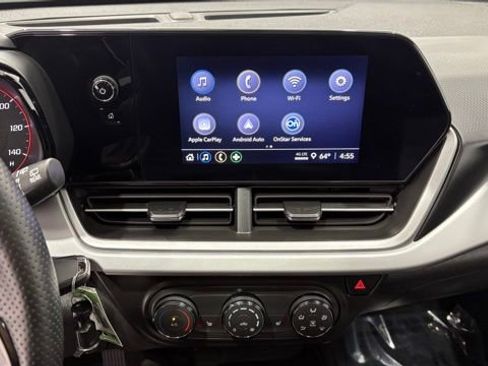 Used 2024 Chevrolet Trax RS w/ Sunroof Package image 37