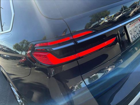 Used 2023 BMW X7 xDrive40i w/ Premium Package image 30