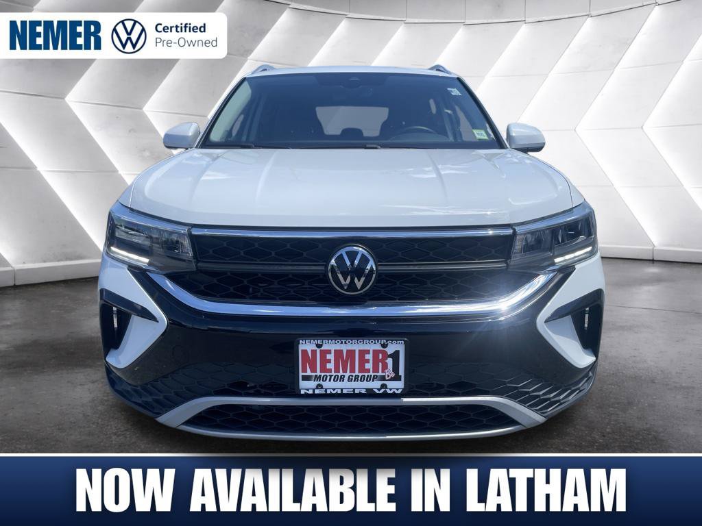 Certified 2023 Volkswagen Taos SE FWD image 9