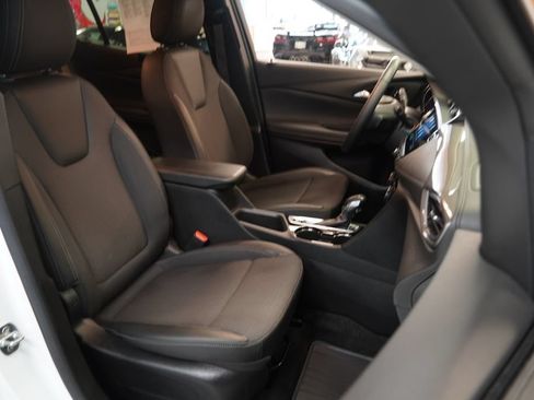 Used 2023 Buick Encore GX Preferred w/ Cold Weather Comfort Package AWD/4WD image 33